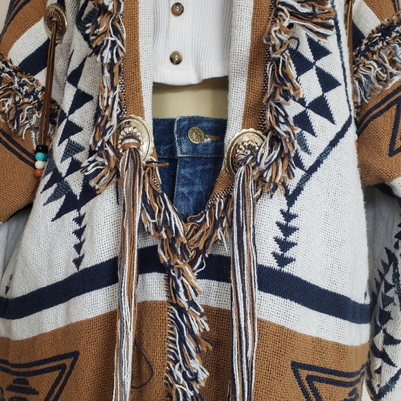 Southwestern Woven Blanket Coat - Picture 4 of 14